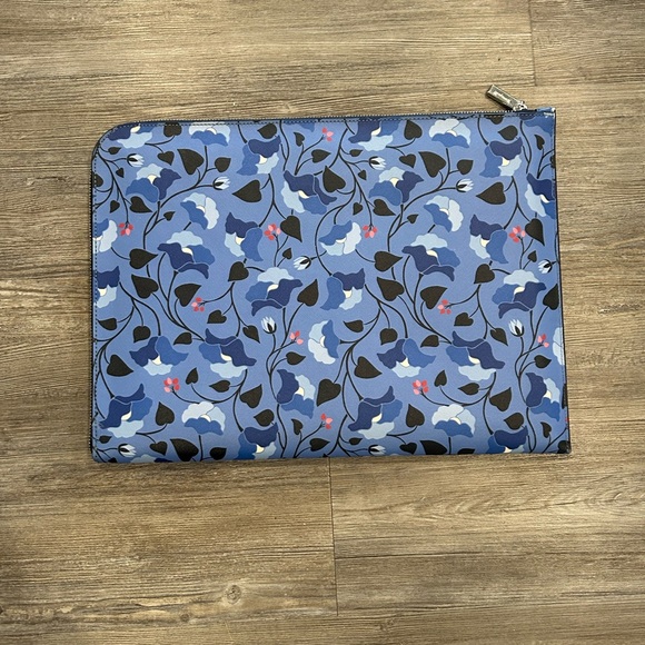 Kate Spade Blue and Black Floral Laptop Case - Picture 3 of 6